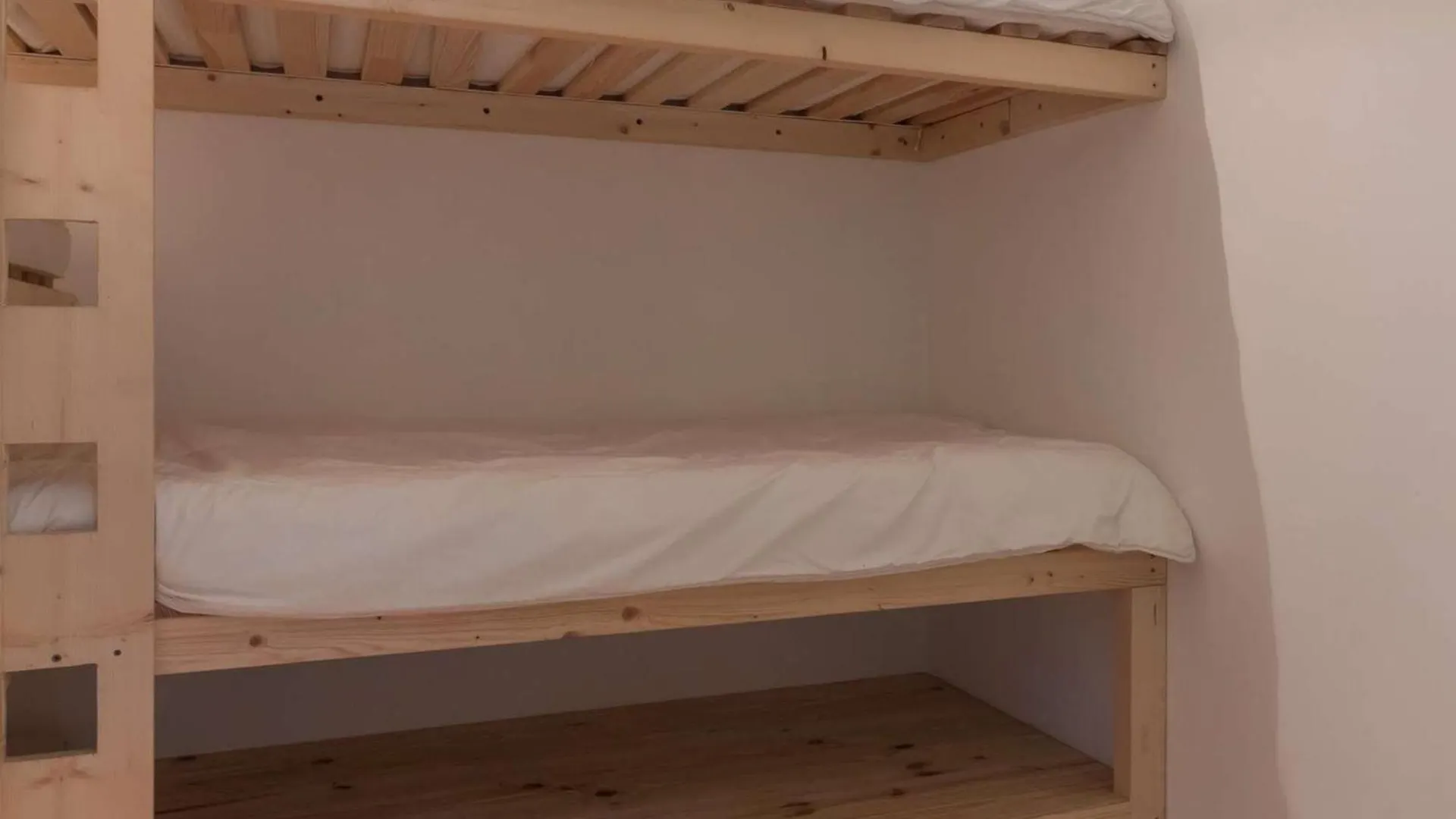 Apartment Duplex 70M² 8 Pers. A Briancon, Proche Telecabine, 2 Chambres, Coin Nuit, Parking Prive - Fr-1-330C-1