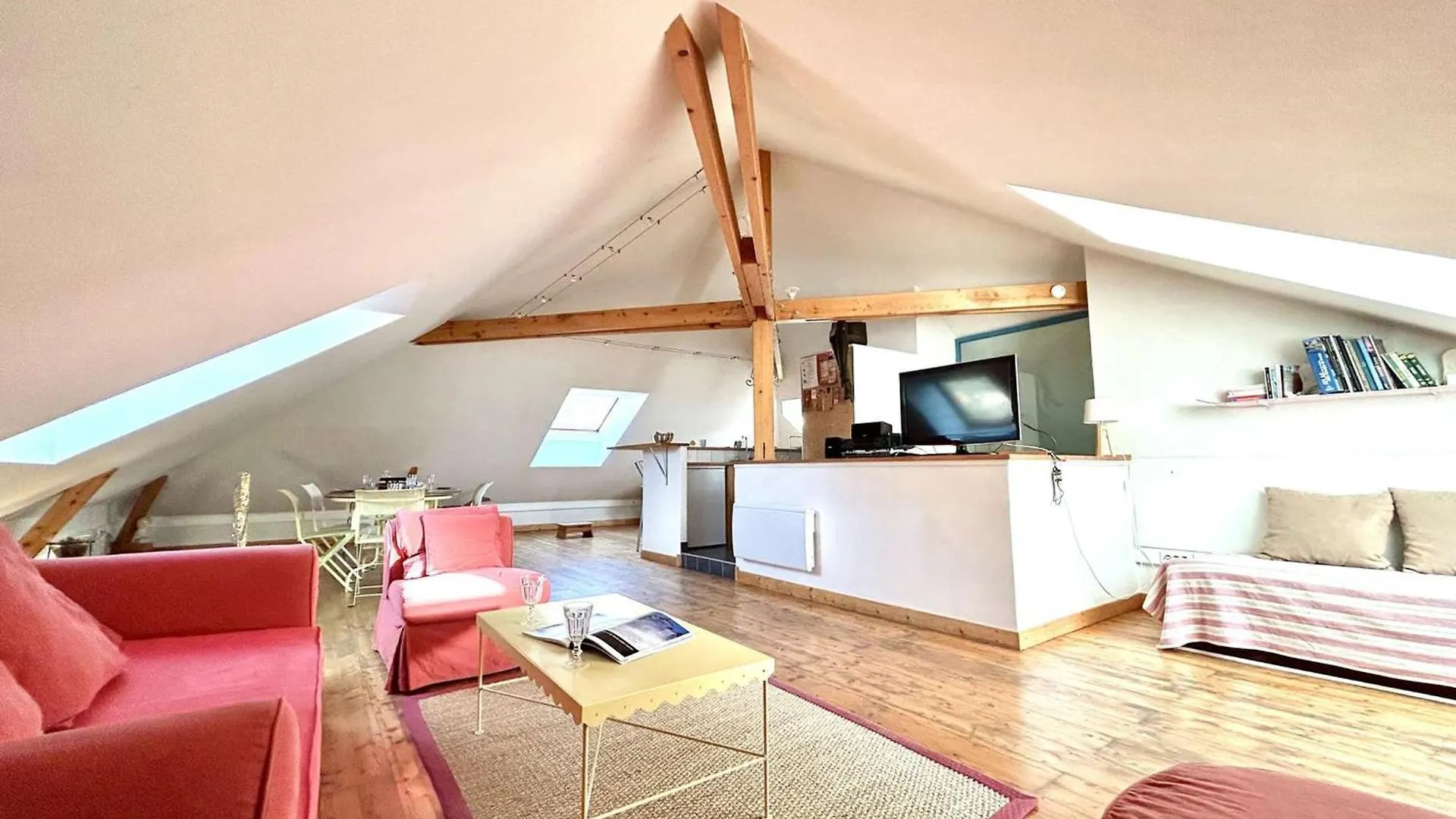 Duplex 70M² 8 Pers. A Briancon, Proche Telecabine, 2 Chambres, Coin Nuit, Parking Prive - Fr-1-330C-1 0*, Briancon (Hautes-Alpes)